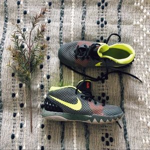 Nike Kyrie 1 Sneakers